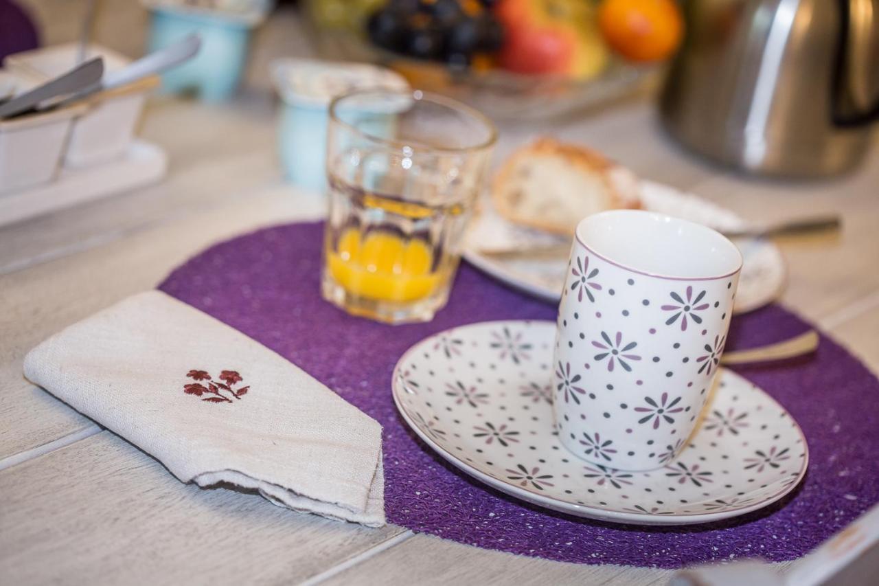 Entre Canal Et Vignes Bed & Breakfast Escolives-Sainte-Camille ภายนอก รูปภาพ